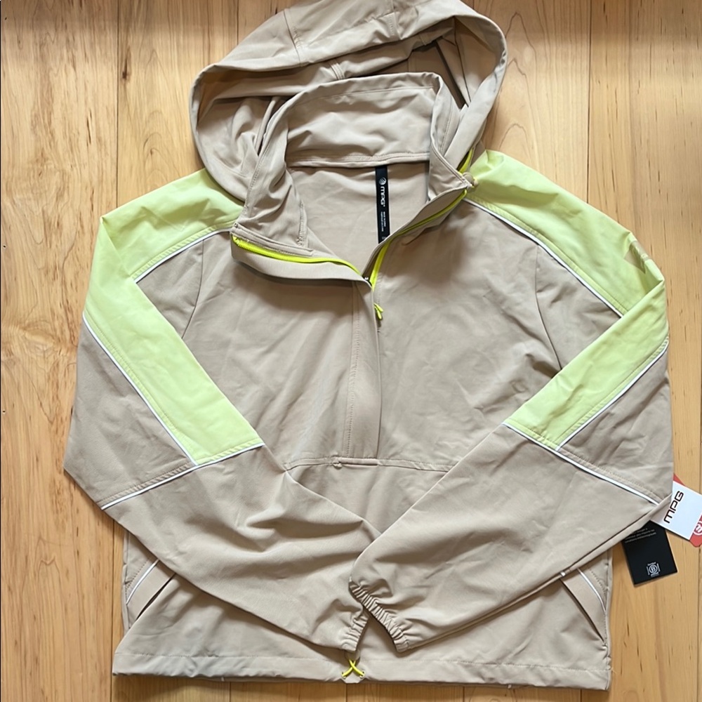 MPG Woman’s Rove Packable Anorak